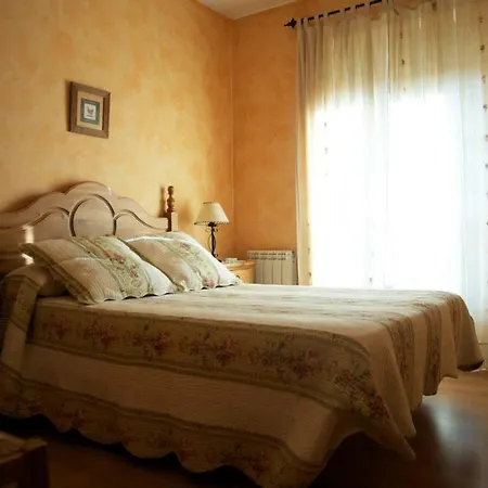 El Meson De Gredos Holiday home Navarredonda de Gredos